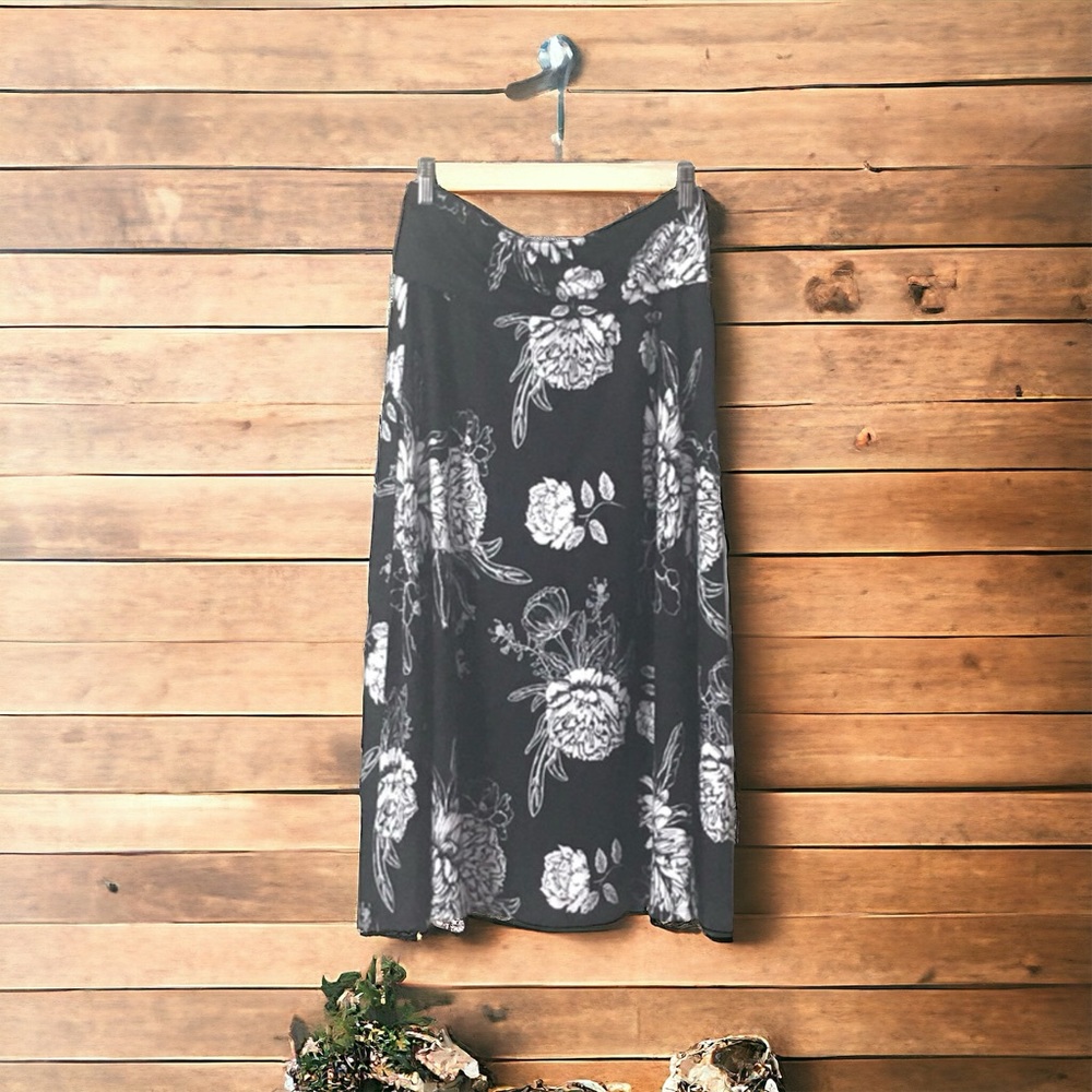 Magazine floral mid length skirt